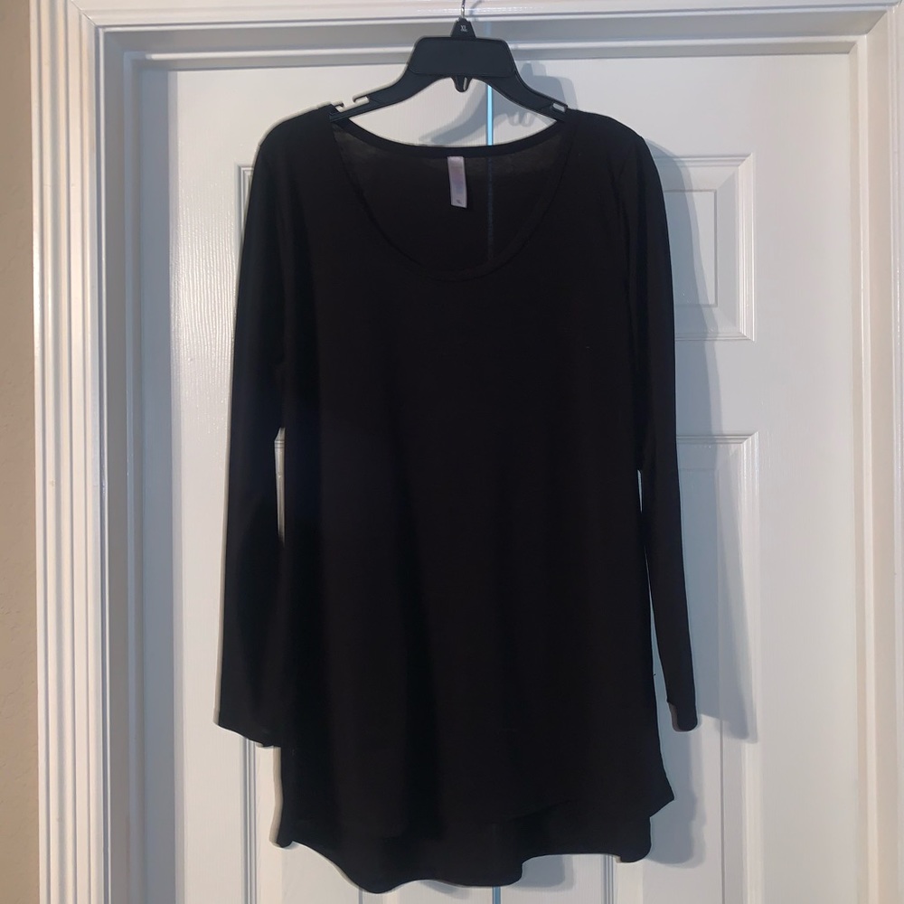 EUC LuLaRoe Black Lynnae XL